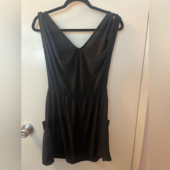 Josh Brody Black Womens Dress Size Like New/(RSB) W/Cold Shoulder 21-26 PTP - Picture 6 of 6